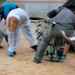 Oględziny porzuconego samochodu i zabezpieczanie śladów / Krzysztof Żołądek / Radio Kielce