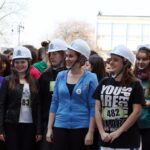 Bieg w Kaskach na Politechnice Świętokrzyskiej  - przygotowania do biegu / Stanisław Blinstrub / Radio Kielce