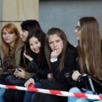 Bieg w Kaskach na Politechnice Świętokrzyskiej - grupa kibiców / Stanisław Blinstrub / Radio Kielce