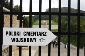 Kanonizacja Jana XXIII I Jana Pawła II - Polski Cmentarz Wojenny na Monte Cassino / Wojciech Habdas / Radio Kielce