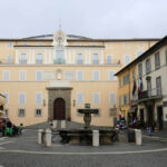 Kanonizacja Jana XXIII I Jana Pawła II - Pielgrzymi w Castel Gandolfo / Wojciech Habdas / Radio Kielce