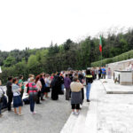 Kanonizacja Jana XXIII I Jana Pawła II - Pielgrzymi na Polskim Cmentarzu Wojennym na Monte Cassino / Wojciech Habdas / Radio Kielce