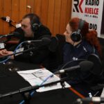 Gośćmi byli aspirant Małgorzata Sałapa - Bazak z wydziału prewencji KW Policji w Kielcach i Terapeuta ze Świętokrzyskiego Centrum Profilaktyki i Edukacji w Kielcach Dariusz Łuczak. / Stanisław Blinstrub / Radio Kielce