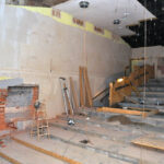 Rozpoczął się długo wyczekiwany remont sali widowiskowej Samorządowego Centrum Kultury w Sędziszowie. / Ewa Pociejowska-Gawęda / Radio Kielce