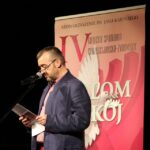 W Teatrze im. Stefana Żeromskiego odbył się koncert "O Duszo Wszelka..." podczas którego wręczono nagrody Stowarzyszenia im. Jana Karskiego w Kielcach. / Piotr Michalski / Radio Kielce