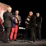 W Teatrze im. Stefana Żeromskiego odbył się koncert "O Duszo Wszelka..." podczas którego wręczono nagrody Stowarzyszenia im. Jana Karskiego w Kielcach. / Piotr Michalski / Radio Kielce