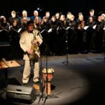 W Teatrze im. Stefana Żeromskiego odbył się koncert "O Duszo Wszelka..." podczas którego wręczono nagrody Stowarzyszenia im. Jana Karskiego w Kielcach. / Piotr Michalski / Radio Kielce