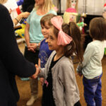 Rozstrzygnięcie konkursu na „Najpiękniejszą Marzannę”. VI miejsce - marzanna nr 56 z Przedszkola Samorządowego nr 34 i marzanna nr 8 z Przedszkola Samorządowego nr 32 / Wojciech Habdas / Radio Kielce