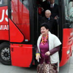 Przewodniczący SLD Leszek Miller przyjechał we wtorek do Kielc i Starachowic specjalnym autobusem. / Wojciech Habdas / Radio Kielce