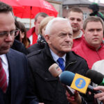 Przewodniczący SLD Leszek Miller przyjechał we wtorek do Kielc i Starachowic specjalnym autobusem. / Wojciech Habdas / Radio Kielce