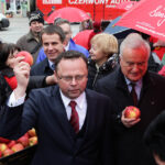 Przewodniczący SLD Leszek Miller przyjechał we wtorek do Kielc i Starachowic specjalnym autobusem. / Wojciech Habdas / Radio Kielce