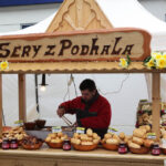 Kiermasz wielkanocny na deptaku. / Wojciech Habdas / Radio Kielce