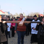 Szlakiem najstarszej w Polsce kalwarii, wiodącej z Nowej Słupi na Święty Krzyż, przeszła w piątek w południe droga krzyżowa. / Krzysztof Żołądek / Radio Kielce