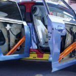 Specjalne stoisko poświęcone naprawom powypadkowym podczas targów Moto Show w Poznaniu / Robert Felczak / Radio Kielce