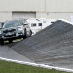 Specjalny tor z przeszkodami podczas największych targów motoryzacyjnych w Polsce / Robert Felczak / Radio Kielce