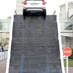 Specjalny tor z przeszkodami podczas największych targów motoryzacyjnych w Polsce / Robert Felczak / Radio Kielce