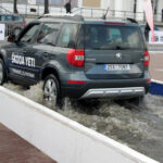 Specjalny tor z przeszkodami podczas największych targów motoryzacyjnych w Polsce / Robert Felczak / Radio Kielce