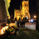 W Masłowie odbyła się msza święta, pod przewodnictwem biskupa Mariana Florczyka, po której wierni wyruszyli w Drodze Krzyżowej na lotnisko, gdzie w 1991 roku Papież Jan Paweł II odprawił nabożeństwo / Wojtek Habdas / Radio Kielce