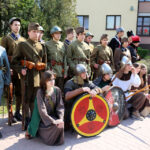 Kilkudziesięciu uczniów szkół średnich, przeszło dziś w barwnym korowodzie ulicami Kielc, zachęcając do czytania książek. / Kamil Król / Radio Kielce