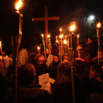 W Masłowie odbyła się msza święta, pod przewodnictwem biskupa Mariana Florczyka, po której wierni wyruszyli w Drodze Krzyżowej na lotnisko, gdzie w 1991 roku Papież Jan Paweł II odprawił nabożeństwo / Wojtek Habdas / Radio Kielce