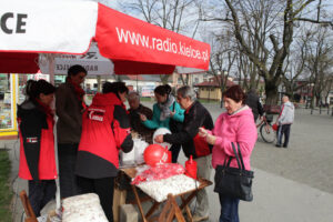 07.04.2014 Włoszczowa. Radio Kielce na 100FM. Jesteśmy na Rynku. / Wojciech Habdas / Radio Kielce