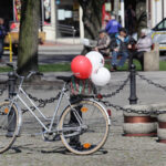 07.04.2014 Włoszczowa. Radio Kielce rozpoczyna nadawanie na 100FM. Spotkaliśmy się z słuchaczami na włoszczowskim rynku. / Wojciech Habdas / Radio Kielce