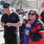 07.04.2014 Włoszczowa. Radio Kielce rozpoczyna nadawanie na 100FM. Z włoszczowskiego rynku nadawliśmy audycję Kto Tu Rządzi, program prowadziła Ewa Okońska. Nie zabrakło zawiadowcy z włoszczowskiej stacji. / Wojciech Habdas / Radio Kielce