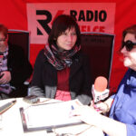 07.04.2014 Włoszczowa. Radio Kielce rozpoczyna nadawanie na 100FM. Z włoszczowskiego rynku nadawliśmy audycję Kto Tu Rządzi, program prowadziła Ewa Okońska. / Wojciech Habdas / Radio Kielce