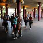 Kanonizacja - Polacy na stacji metra (26.04.2014) / Wojciech Habdas / Radio Kielce