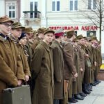 W przemarszu ulicami Kielc wzięli udział członkowie grup rekonstrukcyjnych / Stanisław Blinstrub / Radio Kielce