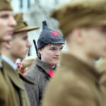 W przemarszu ulicami Kielc wzięli udział członkowie grup rekonstrukcyjnych / Stanisław Blinstrub / Radio Kielce