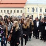 Licznie uczestniczyła też młodzież / Stanisław Blinstrub / Radio Kielce