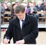 Podpisanie aktu Naczelnik Delegatury IPN Leszek Bukowski / Stanisław Blinstrub / Radio Kielce