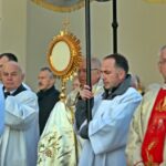 Procesja i msza rezurekcyjna w kieleckiej katedrze  - biskup Kazimierz Ryczan / Stanisław Blinstrub / Radio Kielce