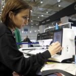 Rolls Royce i maszyna do szycia... / Robert Felczak / Radio Kielce