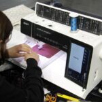 Rolls Royce i maszyna do szycia... / Robert Felczak / Radio Kielce