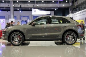 Porsche: Macan oraz 911 Targa / Robert Felczak / Radio Kielce