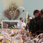 Wielkanoc 2014 - wielka sobota - święcenie potraw / Krzysztof Żołądek / Radio Kielce