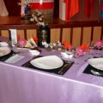 Dekoracje stołów, inspirowane różnymi stronami świata w Zespole Szkół Gastronomicznych i Hotelarskich w Sandomierzu. / Grażyna Szlęzak-Wójcik / Radio Kielce