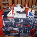 Dekoracje stołów, inspirowane różnymi stronami świata w Zespole Szkół Gastronomicznych i Hotelarskich w Sandomierzu. / Grażyna Szlęzak-Wójcik / Radio Kielce