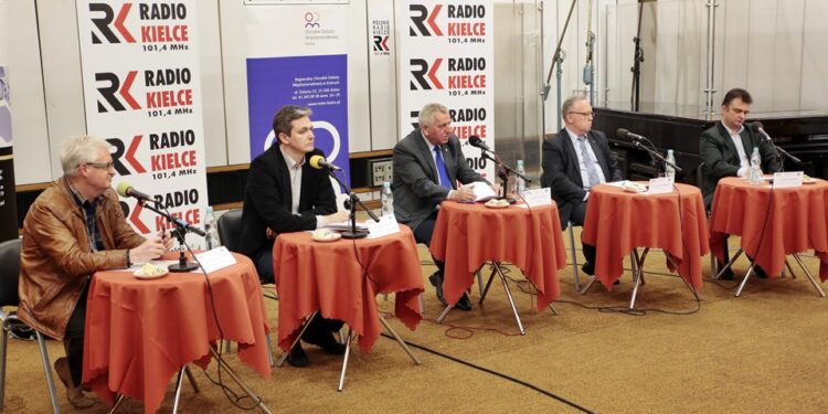 Debata o funduszach europejskich w Studiu Gram / Włodzimierz Batóg / Radio Kielce