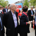 Pochód sympatyków SLD ulicą Sienkiewicza do parku miejskiego w Kielcach / Kamil Król / Radio Kielce