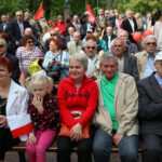 Pochód sympatyków SLD ulicą Sienkiewicza do parku miejskiego w Kielcach / Kamil Król / Radio Kielce