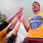 Feta na Rynku w Kielcach z okazji zdobycia przez Vive mistrzostwa i Pucharu Polski / Kamil Król / Radio Kielce