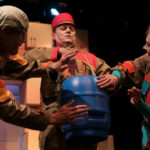 Premiera "Kukuryku na patyku, czyli o dwóch takich" w teatrze Kubuś / Kamil Król / Radio Kielce