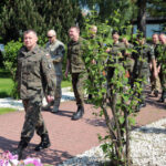 Żołnierze z Polski i Brazylii, którzy szkolą się w Kielcach przed wyjazdami na misje Organizacji Narodów Zjednoczonych odwiedzili dziś Radio Kielce. / Wojciech Habdas / Radio Kielce