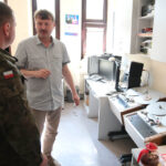 Żołnierze z Polski i Brazylii, którzy szkolą się w Kielcach przed wyjazdami na misje Organizacji Narodów Zjednoczonych odwiedzili dziś Radio Kielce. / Wojciech Habdas / Radio Kielce