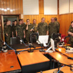 Żołnierze z Polski i Brazylii, którzy szkolą się w Kielcach przed wyjazdami na misje Organizacji Narodów Zjednoczonych odwiedzili dziś Radio Kielce. / Wojciech Habdas / Radio Kielce