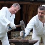 Wytopy Ołowiu w Parku Etnograficznym w Tokarni / Krzysztof Żołądek / Radio Kielce