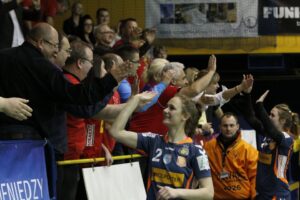 Rewanżowy mecz barażowy o wejście do I ligi piłkarek ręcznych: Ruch II Chorzów - Korona Handball Kielce / Kamil Król / Radio Kielce